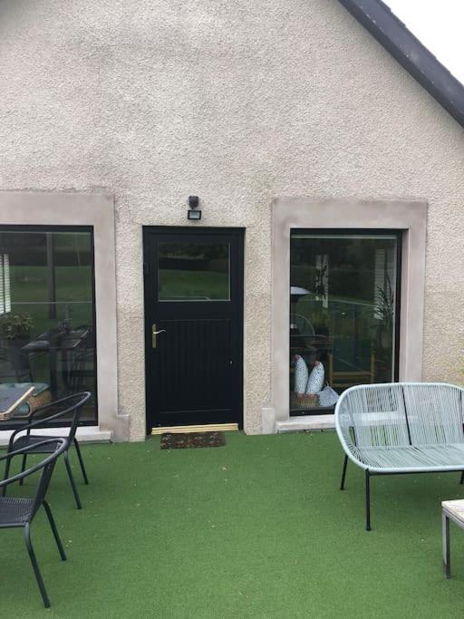 Adorable One Bedroom Apartment With Balcony Newtownards Exterior photo